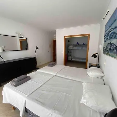 Villa Quinta Do Pedro A House For Up To 18 People