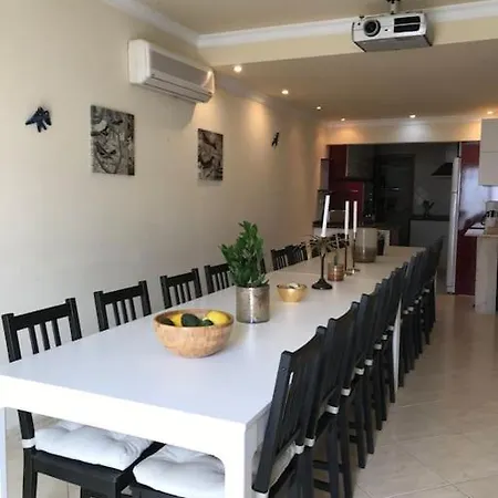 Quinta Do Pedro A House For Up To 18 People