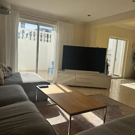 Villa Quinta Do Pedro A House For Up To 18 People